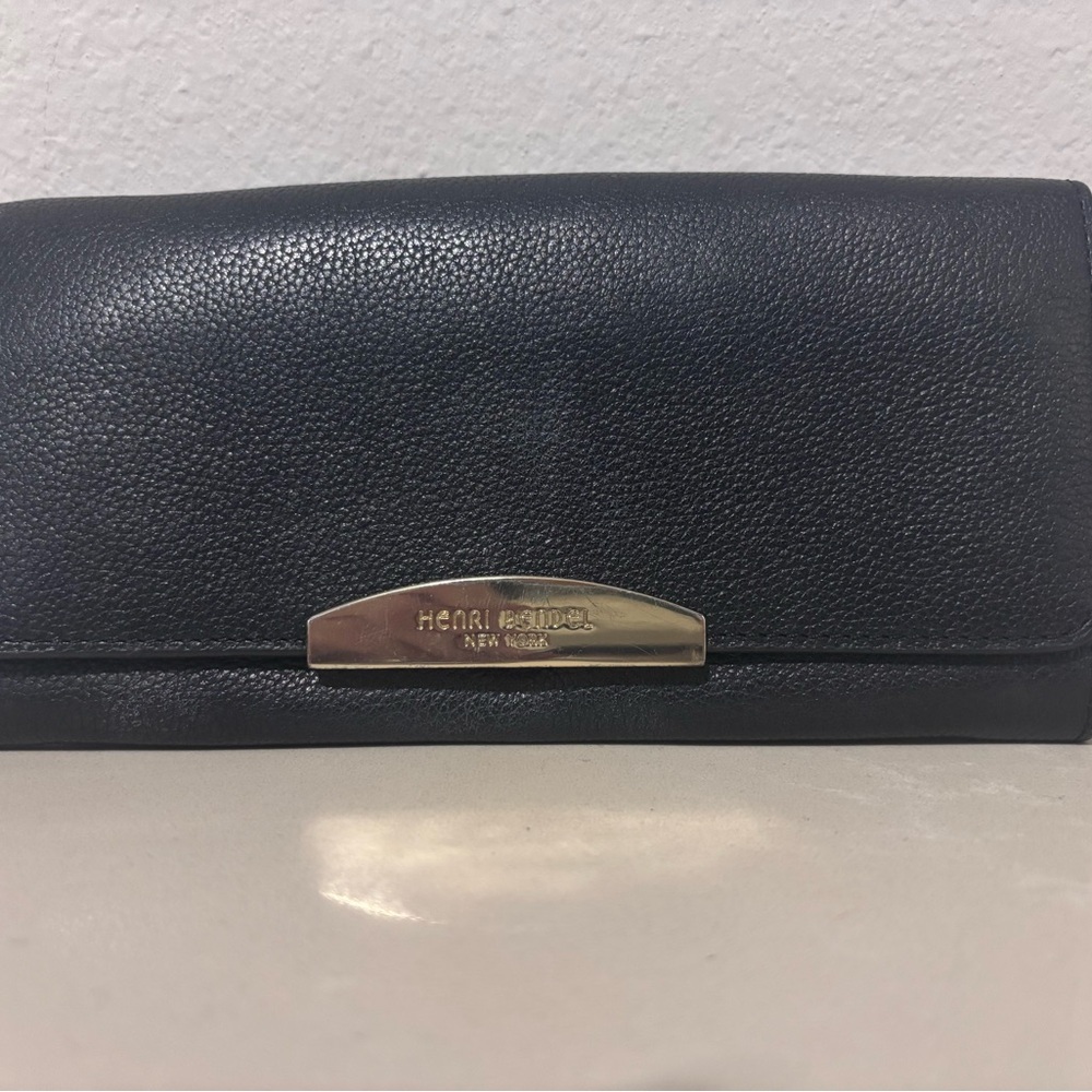 Henri Bendel Black Leather wallet
